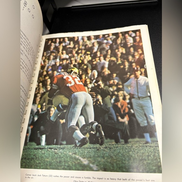 🏈 "Hot Line to Victory" by Ohio State University Buckeyes Coach Woody Hayes - Picture 8 of 14